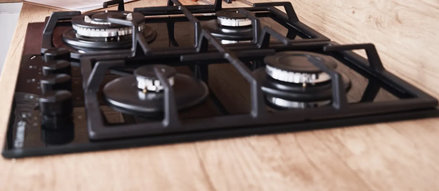 Built-in gas hob with four burners